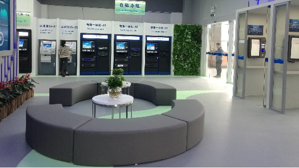 禅城政府行政服务中心智税展厅选用地卫士商业艺术地坪工程