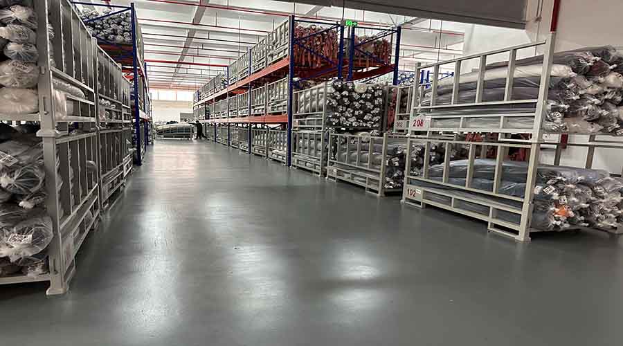 地卫士高性能水性聚氨酯砂浆自流平地坪漆在仓储车间的应用 地卫士高性能水性聚氨酯砂浆自流平地坪漆在仓储车间的应用