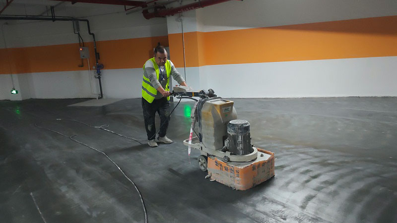 停车场超耐磨地坪漆施工图 停车场超耐磨地坪漆施工图